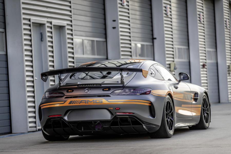  Mercedes-AMG GT4 (C190) 2020 года  (фото 5 из 7)
